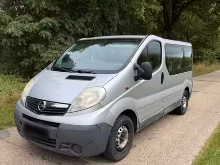 Opel Vivaro 2.5 CDTI