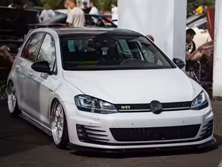 Volkswagen Golf GTI 2.0 TSI 230 Performance