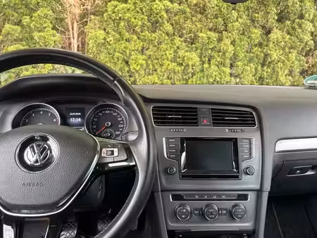 Volkswagen Golf 1.2