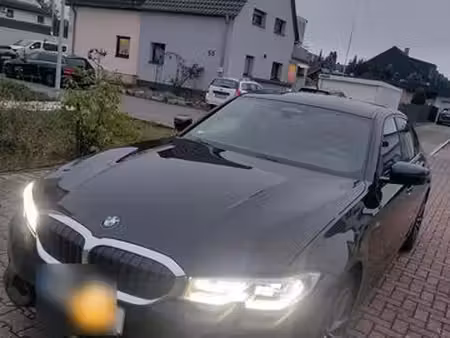 BMW Série 3 330e 2.0 184
