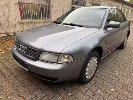 Audi A4 1.6 101
