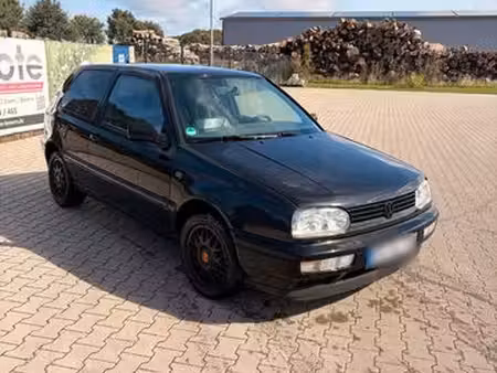 Volkswagen Golf 75
