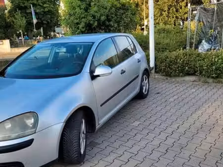 Volkswagen Golf 1.9 TDI 105