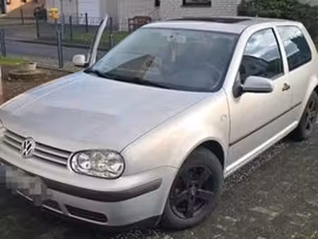 Volkswagen Golf 