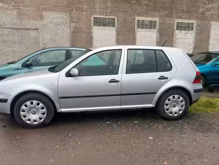 Volkswagen Golf 1.4 75