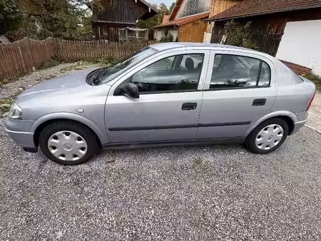 Opel Astra 1.6 75