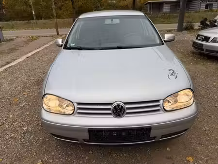 Volkswagen Golf 1.6 105 Base