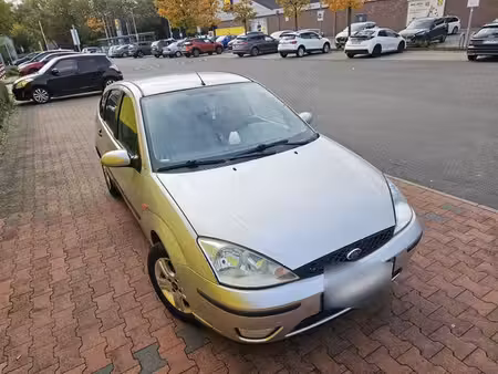 Ford Focus 1.6 100