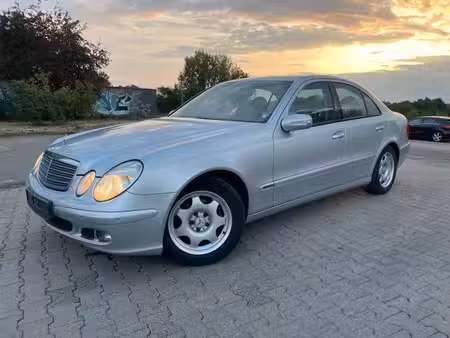 Mercedes-Benz Classe E E 200