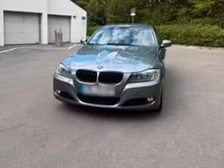 BMW Série 3 318i 2.0 143