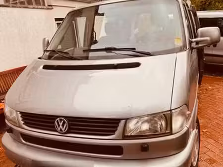 Volkswagen Transporter T5 2.5 TDI 102