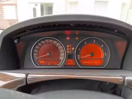 BMW Série 7 730d 3.0 231