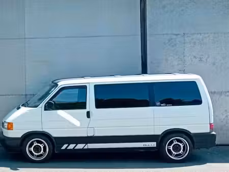 Volkswagen Transporter T4 2.5 TDI 102