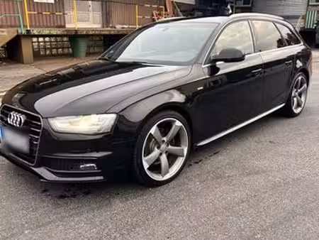 Audi A4 2.0 TDI 177 S line quattro