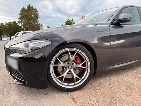 Alfa Romeo Giulia 2.0 280 Veloce 4x4