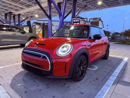 Mini Mini Cooper SE 184 Essential
