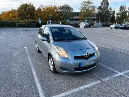 Toyota Yaris 1.3 101