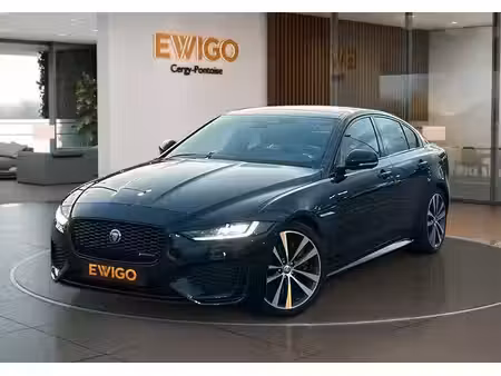 Jaguar XE D200 2.0 204 R-Dynamic Black