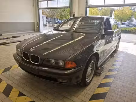 BMW Série 5 528i 2.8 193
