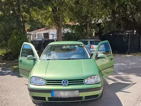 Volkswagen Golf 1.6 100