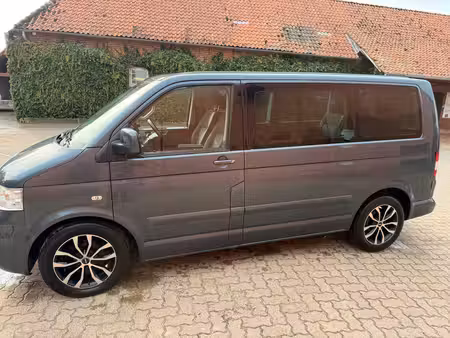 Volkswagen Transporter T5 1.9 TDI