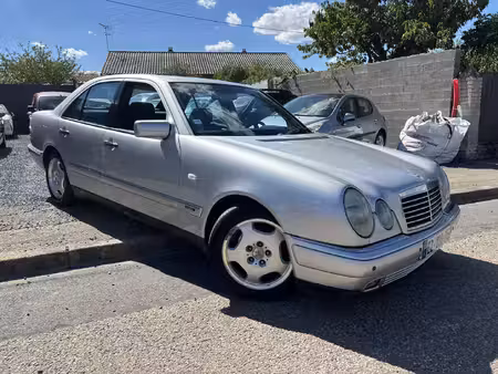 Mercedes-Benz Classe E 280 E V6 2.8 Avantgarde