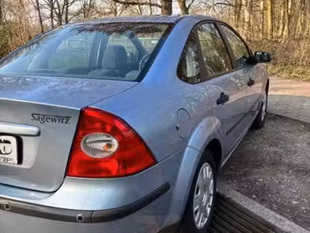 Ford Focus 1.6 100 Fun