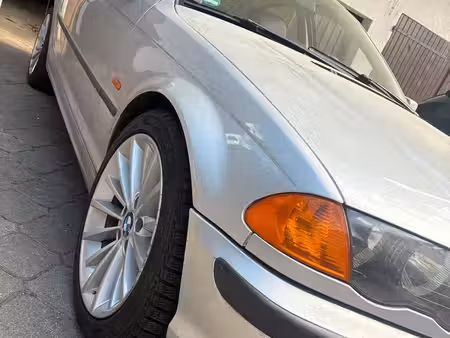 BMW Série 3 318i 1.9 118