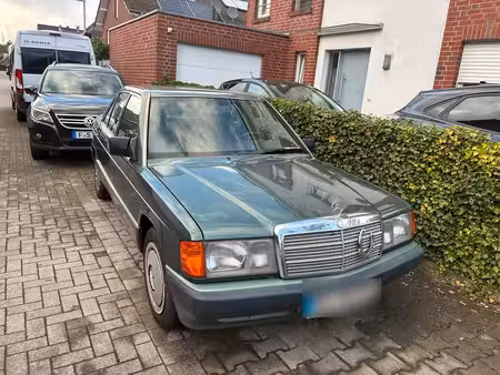 Mercedes-Benz 190 