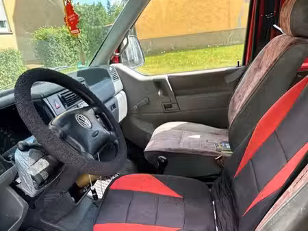 Volkswagen Transporter T4 2.5 TDI 102