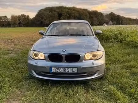 BMW Série 1 118i 2.0 143