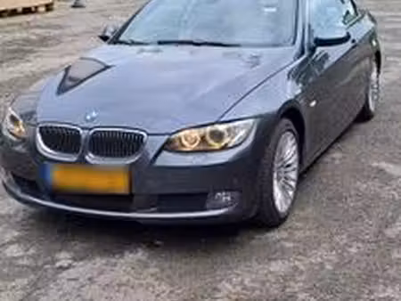 BMW Série 3 325i
