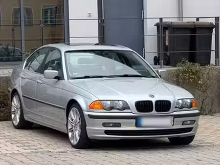 BMW Série 3 320i 2.2 170