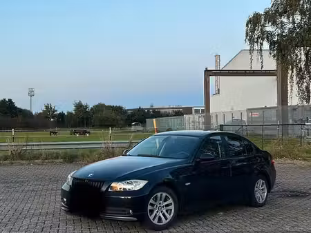 BMW Série 3 318i 2.0 129