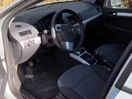Opel Astra 1.4 90