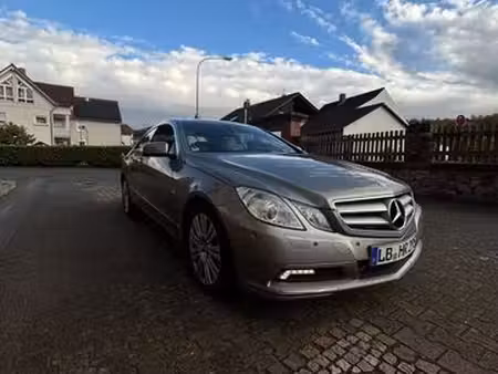 Mercedes-Benz Classe E E 350 V6 3.0 CDI 170 Avantgarde