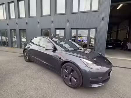 Tesla Model 3 Grande Autonomie