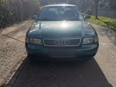 Audi A4 1.8 125