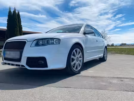 Audi A4 2.0 TDI 140 S line