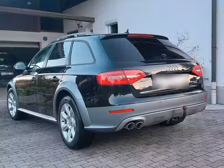Audi A4 quattro
