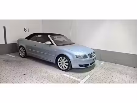 Audi A4 V6 3.0 220