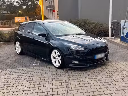 Ford Focus ST 2.0 250
