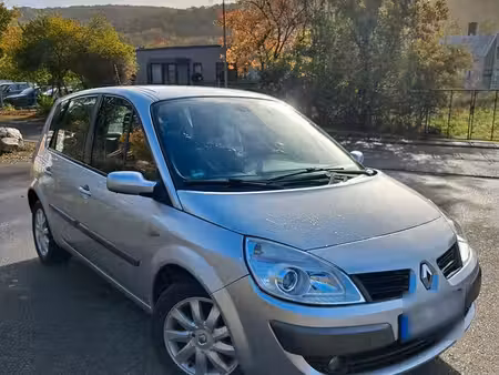 Renault Clio 1.6 110