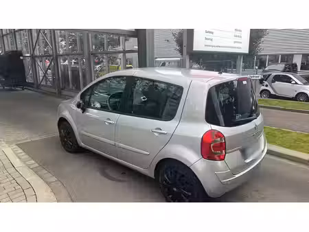 Renault Clio 1.6 110