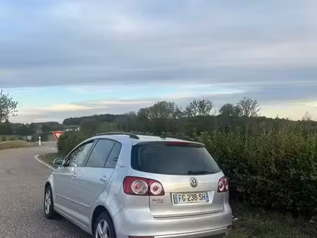 Volkswagen Golf 1.6 TDI 105