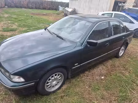 BMW Série 5 525TDS 2.5 143
