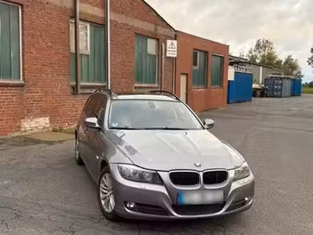 BMW Série 3 318i 2.0 143