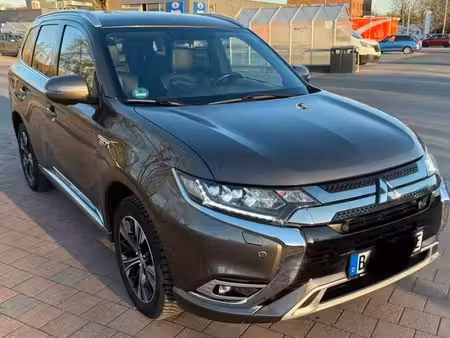 Mitsubishi Outlander PHEV 2.4 135 4x4