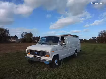 Ford Econoline V8 7.5