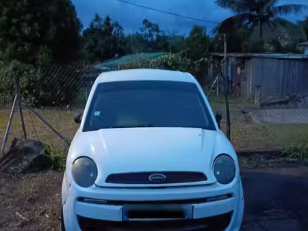 Microcar MGO 